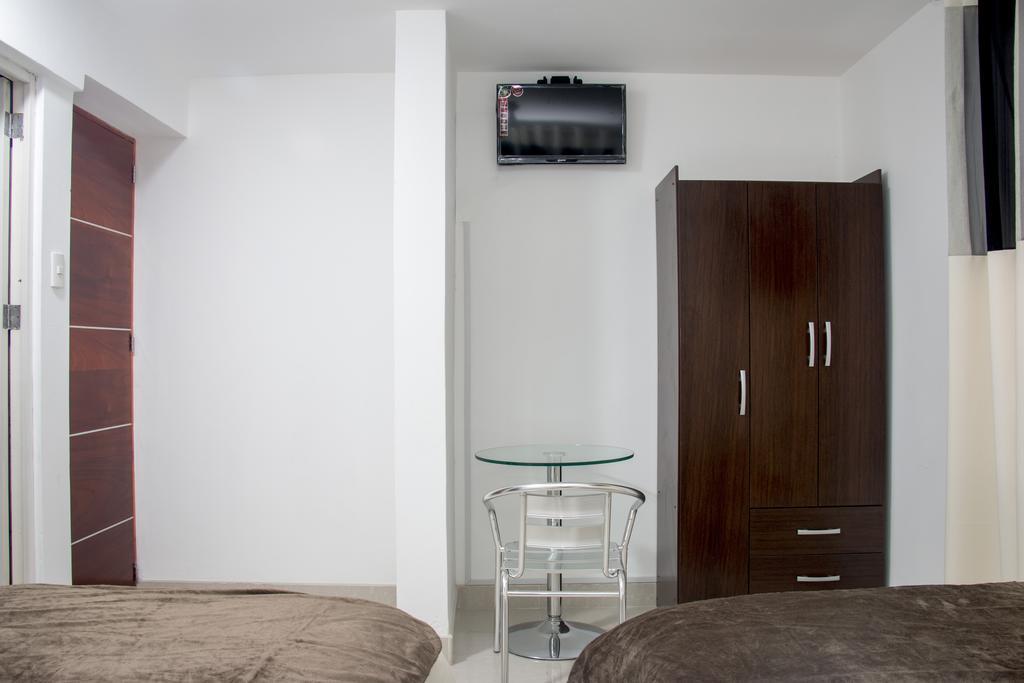 Hostal Santa Rosa Caraz Habitación foto