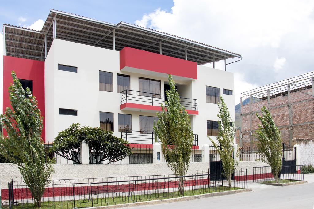 Hostal Santa Rosa Caraz Exterior foto
